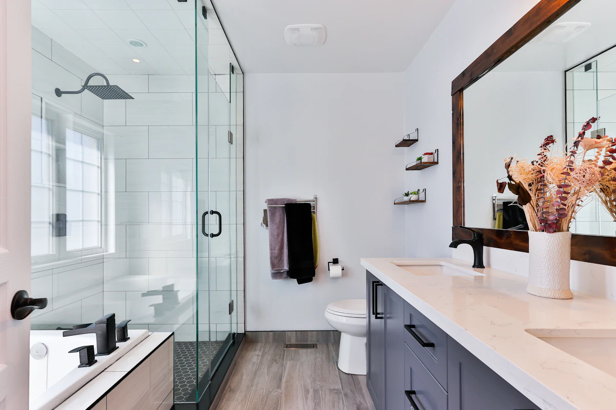 Room setting with Japandi Flooring Guide: Harmony and Serenity for Malaysian Homes